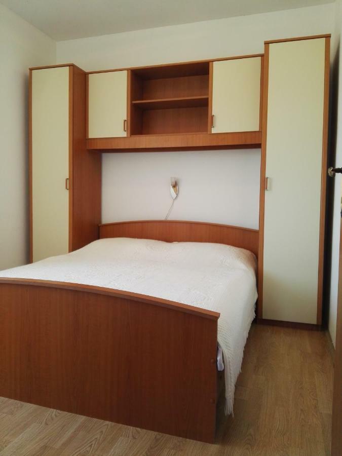 Apartment Pezić Krk Town Buitenkant foto