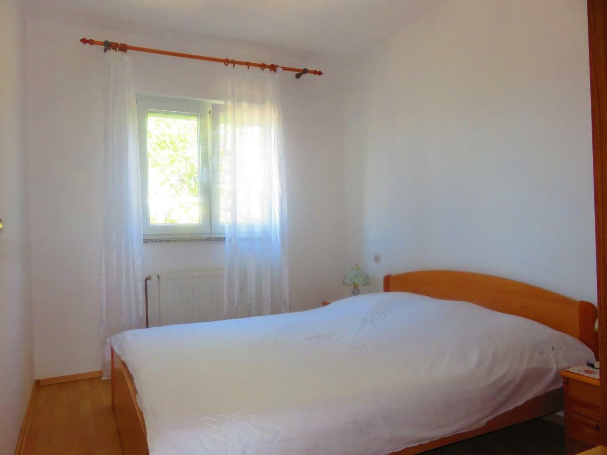 Apartment Pezić Krk Town Buitenkant foto